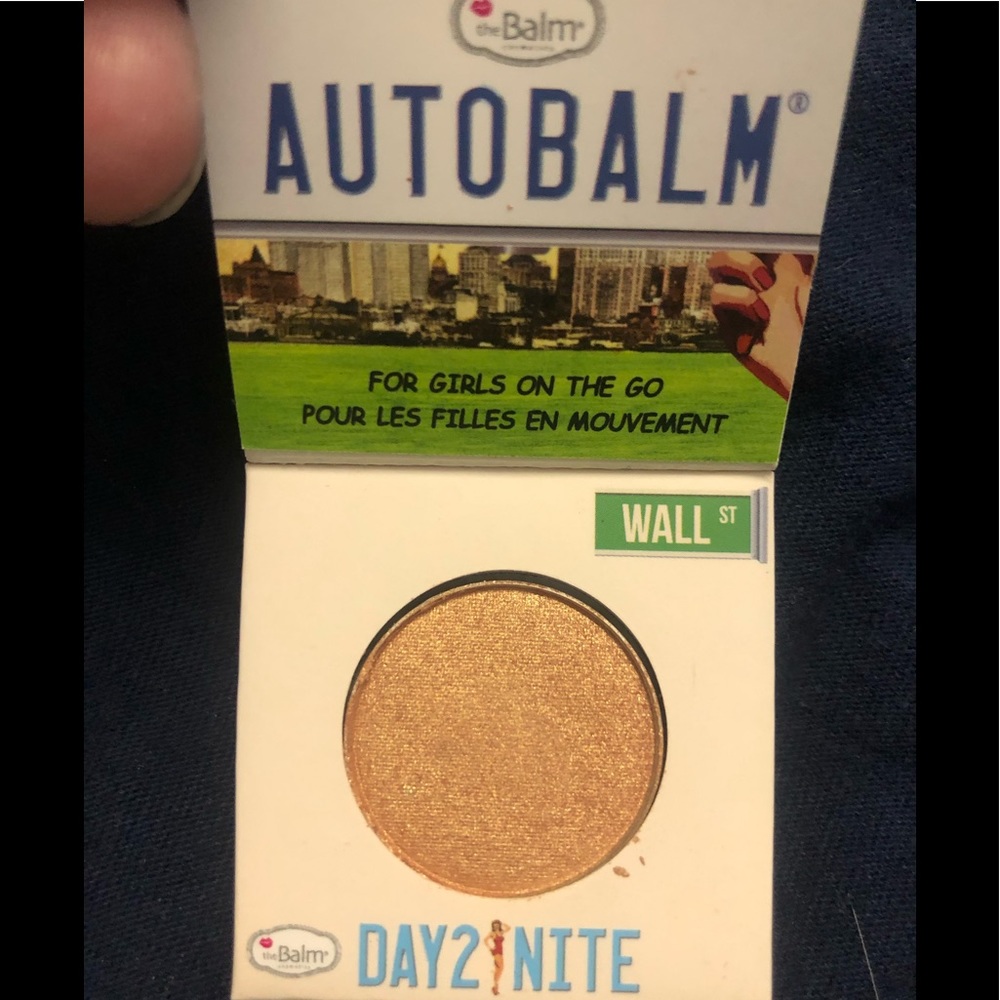 Autobalm Day 2 Nite eyeshadow